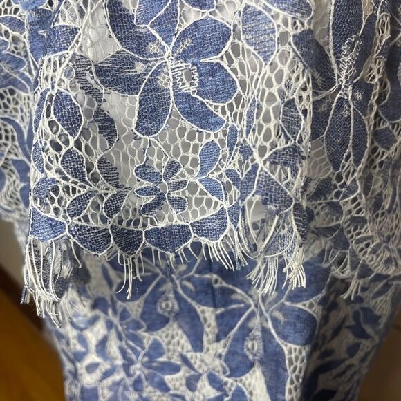 Code x Mode blue white lace off shoulder crop top medium - Picture 7 of 8